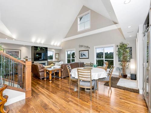 802-1400 Lynburne Pl, Langford, BC - Indoor Photo Showing Dining Room