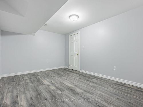 Bsmt-1557 Avonmore Sq, Pickering, ON - Indoor Photo Showing Other Room