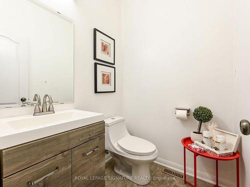 3207 Munson Cres, Burlington, ON - Indoor Photo Showing Bathroom