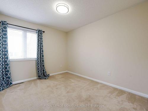 3207 Munson Cres, Burlington, ON - Indoor Photo Showing Other Room