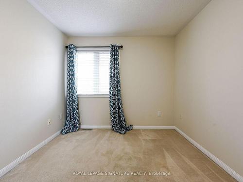 3207 Munson Cres, Burlington, ON - Indoor Photo Showing Other Room