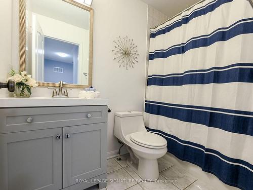 3207 Munson Cres, Burlington, ON - Indoor Photo Showing Bathroom