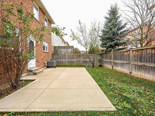 3207 Munson Cres, Burlington, ON - Outdoor