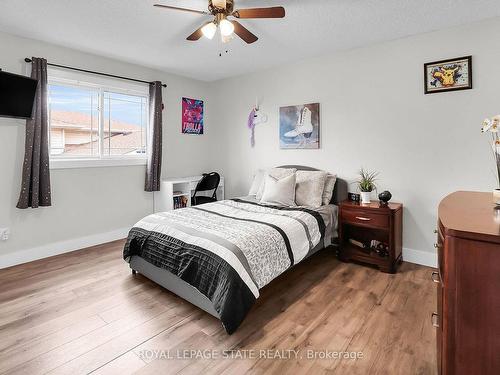 4931 Homestead Dr, Lincoln, ON - Indoor Photo Showing Bedroom