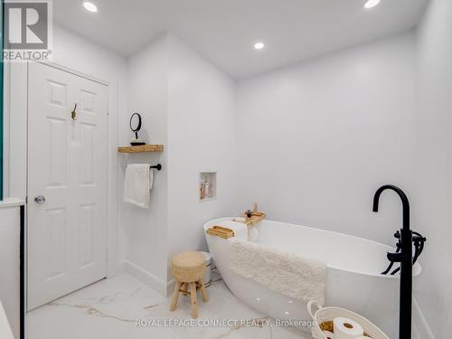 1885 New Street, Pickering, ON - Indoor Photo Showing Bathroom