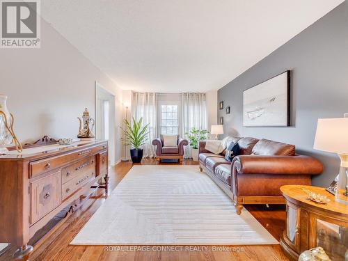 1885 New Street, Pickering, ON - Indoor Photo Showing Living Room