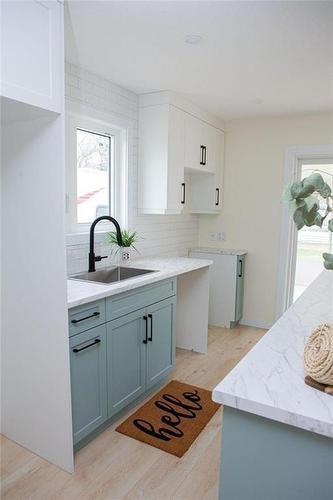 15 4Th Street S, Souris, MB - Indoor Photo Showing Kitchen