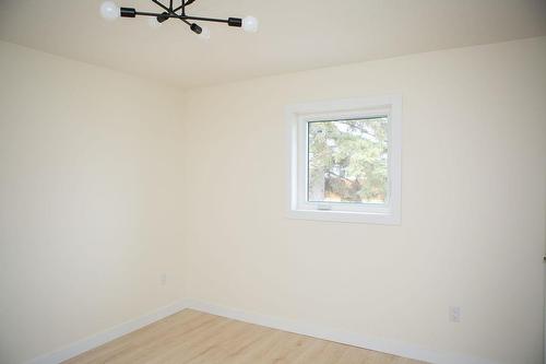 15 4Th Street S, Souris, MB - Indoor Photo Showing Other Room