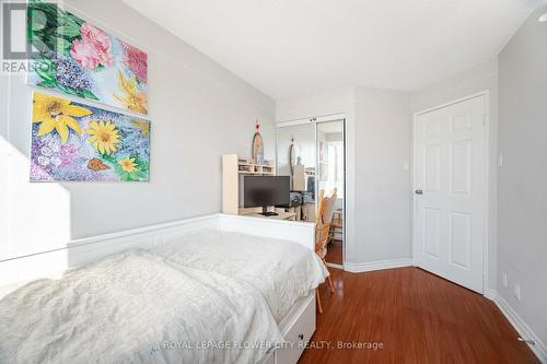 304 - 25 Trailwood Drive, Mississauga, ON - Indoor Photo Showing Bedroom