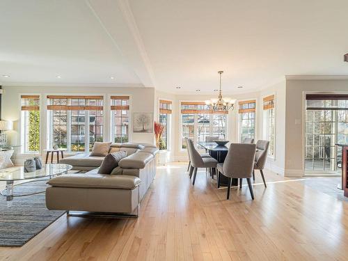 Dining room - 371 Rue De L'Harmonie, Laval (Duvernay), QC - Indoor Photo Showing Living Room