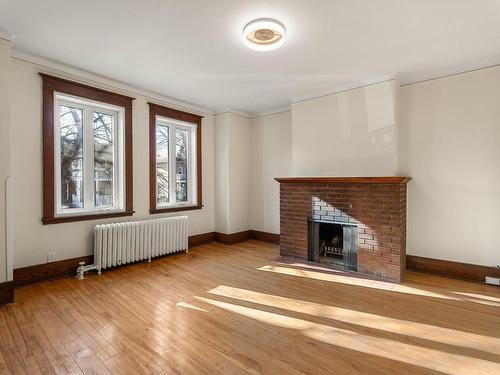 Salon - 4383 Av. Girouard, Montréal (Côte-Des-Neiges/Notre-Dame-De-Grâce), QC - Indoor Photo Showing Living Room With Fireplace