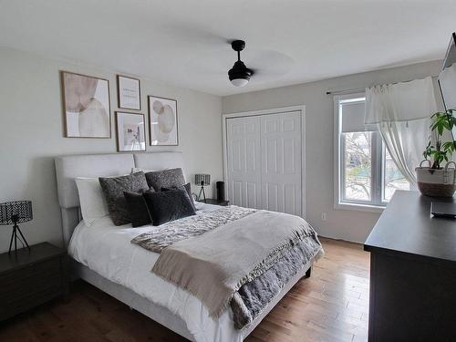 Master bedroom - 2613 Rue Monseigneur-Pelchat, Rouyn-Noranda, QC - Indoor Photo Showing Bedroom