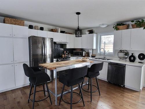 Kitchen - 2613 Rue Monseigneur-Pelchat, Rouyn-Noranda, QC - Indoor Photo Showing Kitchen With Double Sink