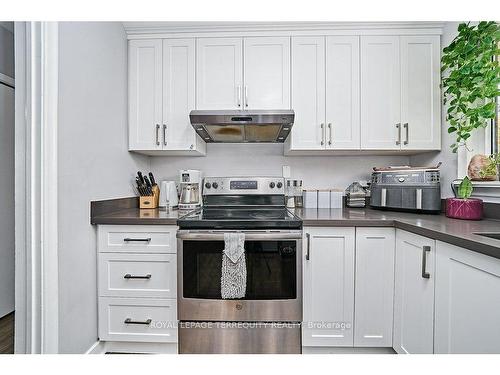 52 Athabasca St, Oshawa, ON - Indoor Photo Showing Kitchen