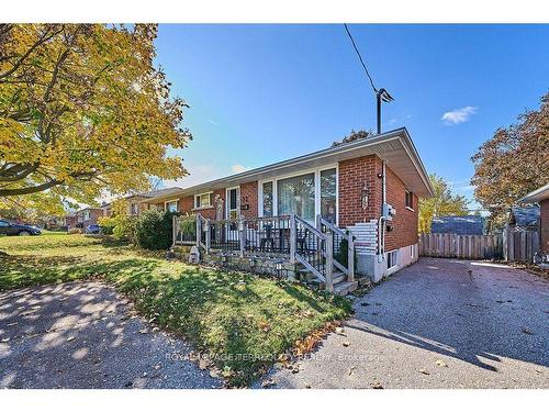 52 Athabasca St, Oshawa, ON - Outdoor With Deck Patio Veranda