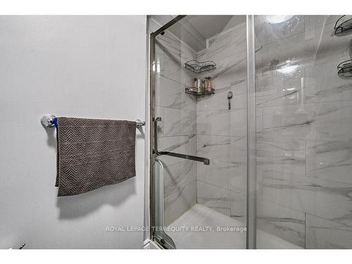 52 Athabasca St, Oshawa, ON - Indoor Photo Showing Bathroom