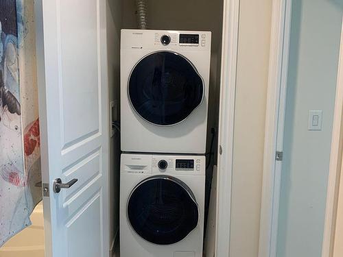 705-30 Clegg Rd, Markham, ON - Indoor Photo Showing Laundry Room