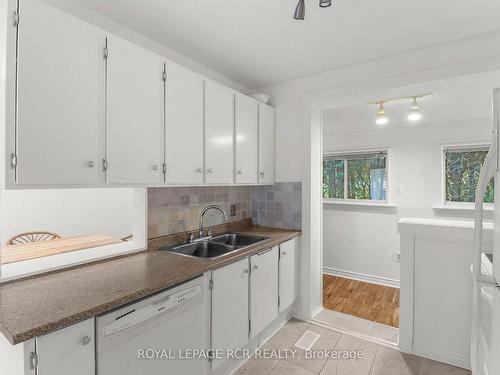 11 Johnson Rd, Aurora, ON - Indoor Photo Showing Kitchen With Double Sink