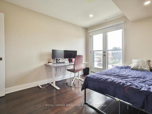 8-4030 Parkside Village Dr, Mississauga, ON - Indoor Photo Showing Bedroom