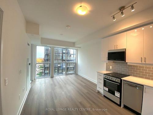 505-2343 Khalsa Gate, Oakville, ON - Indoor Photo Showing Kitchen With Upgraded Kitchen