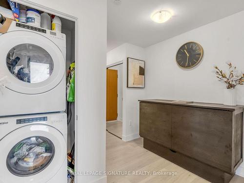 4503-20 Shore Breeze Dr, Toronto, ON - Indoor Photo Showing Laundry Room