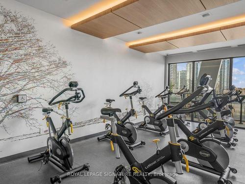 4503-20 Shore Breeze Dr, Toronto, ON - Indoor Photo Showing Gym Room