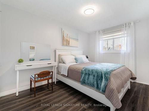 18-342 Catharine St N, Hamilton, ON - Indoor Photo Showing Bedroom