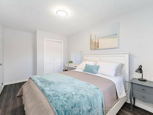 18-342 Catharine St N, Hamilton, ON - Indoor Photo Showing Bedroom