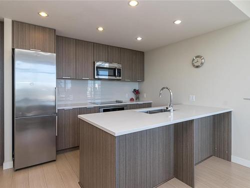 1403-728 Yates St, Victoria, BC - Indoor Photo Showing Kitchen With Double Sink With Upgraded Kitchen