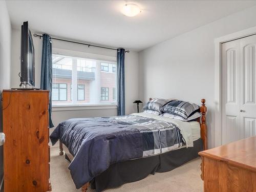 22-119 20Th St, Courtenay, BC - Indoor Photo Showing Bedroom