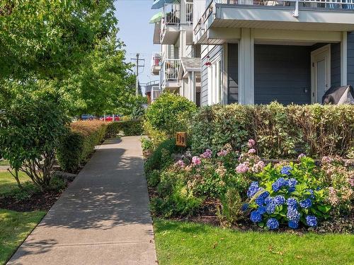 22-119 20Th St, Courtenay, BC - Outdoor With Balcony