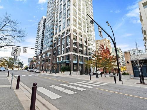 909-777 Herald St, Victoria, BC - Outdoor With Balcony With Facade