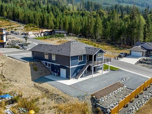 708 Mountain View Dr North, Lake Cowichan, BC 