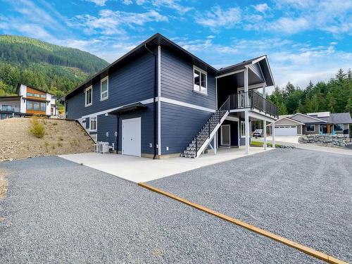 708 Mountain View Dr North, Lake Cowichan, BC 