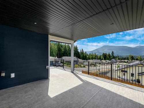 708 Mountain View Dr North, Lake Cowichan, BC 