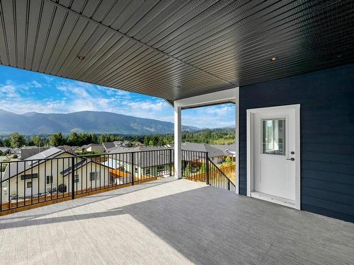 708 Mountain View Dr North, Lake Cowichan, BC 