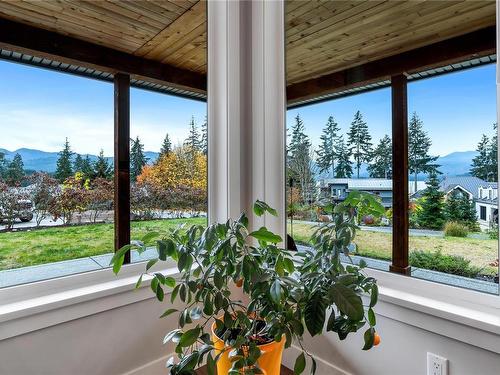 7375 Lakefront Dr, Lake Cowichan, BC 