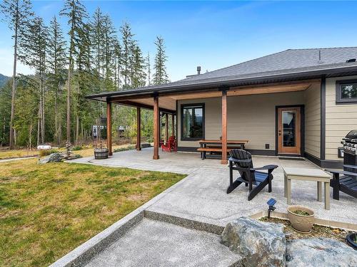 7375 Lakefront Dr, Lake Cowichan, BC 