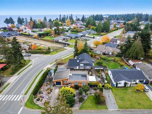 798 Phillips St, Parksville, BC 