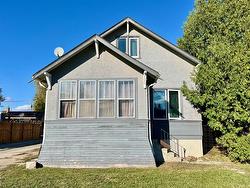 163 Martin AVE  Winnipeg, MB R2L 0B5