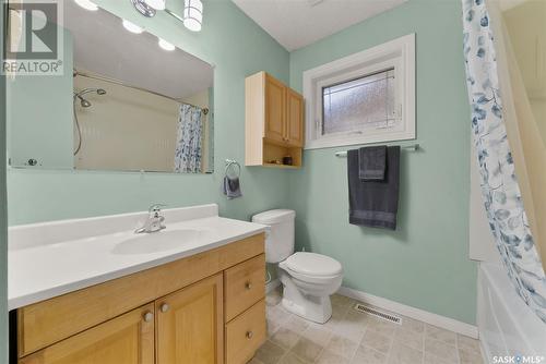 1202 Assiniboia Avenue, Cupar, SK - Indoor Photo Showing Bathroom