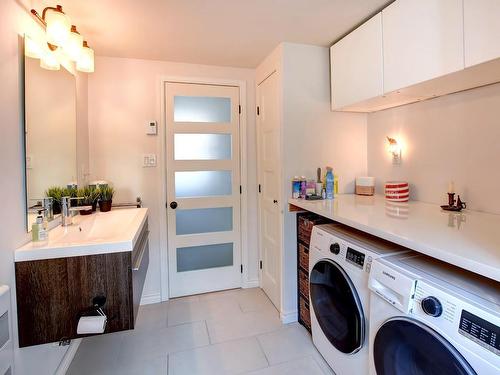 Bathroom - 2027 Rue Champagne, Sainte-Julienne, QC - Indoor Photo Showing Laundry Room