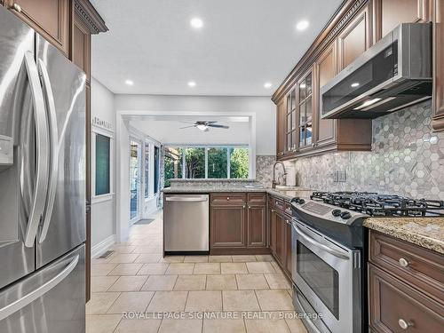 21 Page Ave, Toronto, ON - Indoor Photo Showing Kitchen With Upgraded Kitchen