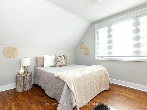 44 Hart Ave, Toronto, ON - Indoor Photo Showing Bedroom