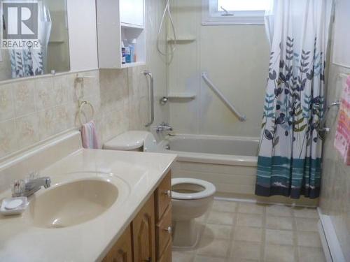 70 Whites Road, Carbonear, NL - Indoor Photo Showing Bathroom