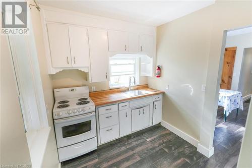 409 Claude Street, South Bruce Peninsula, ON - Indoor Photo Showing Kitchen