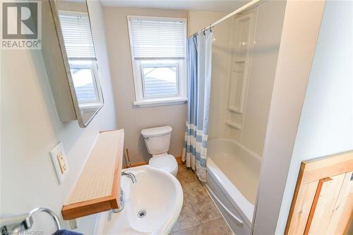 409 Claude Street, South Bruce Peninsula, ON - Indoor Photo Showing Bathroom