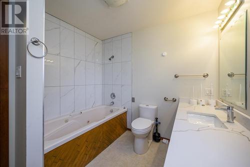 4155 Barnes Drive, Prince George, BC - Indoor Photo Showing Bathroom