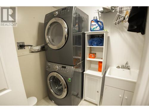 3682 Juniper Avenue, Terrace, BC - Indoor Photo Showing Laundry Room