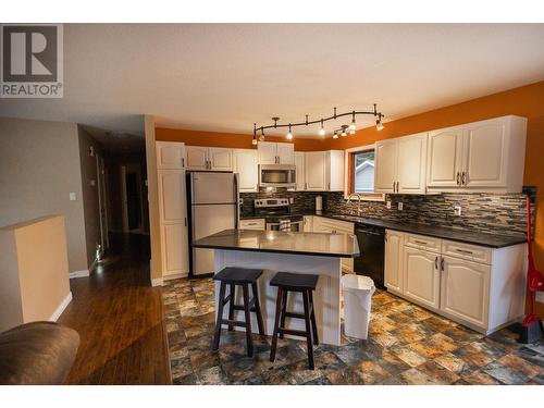 3682 Juniper Avenue, Terrace, BC - Indoor Photo Showing Kitchen With Upgraded Kitchen